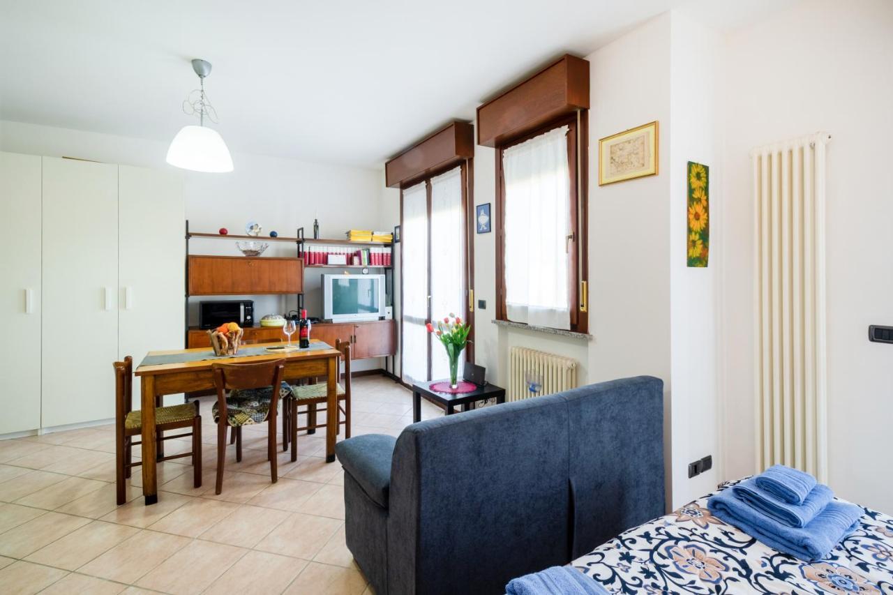 Parma Fiere Studio Con Parcheggio E Balcone Apartment Екстериор снимка