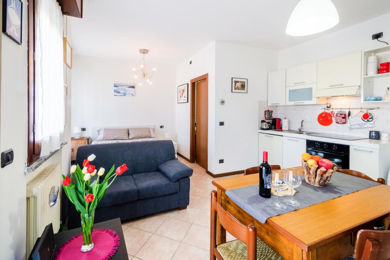 Parma Fiere Studio Con Parcheggio E Balcone Apartment Екстериор снимка