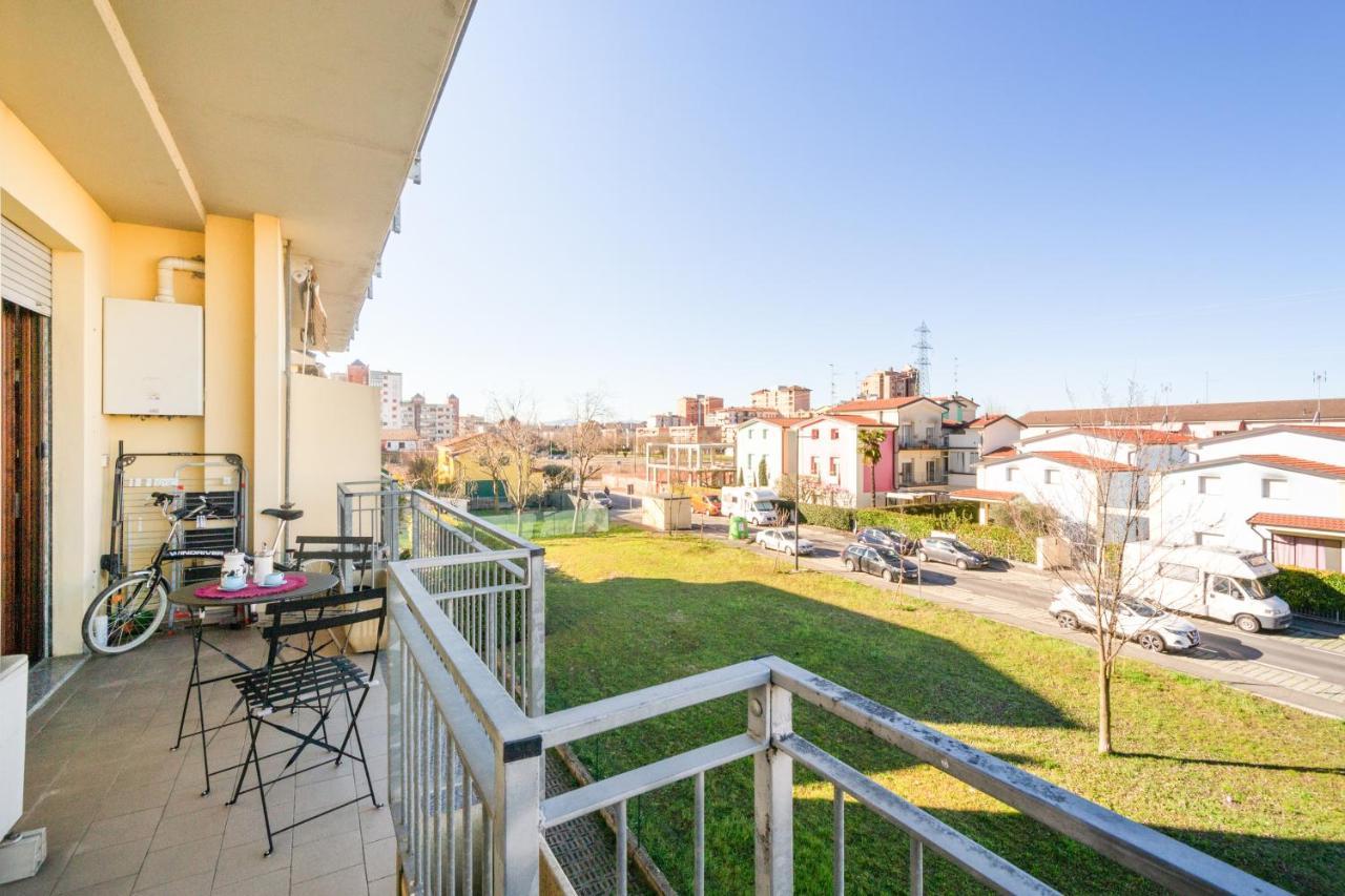 Parma Fiere Studio Con Parcheggio E Balcone Apartment Екстериор снимка
