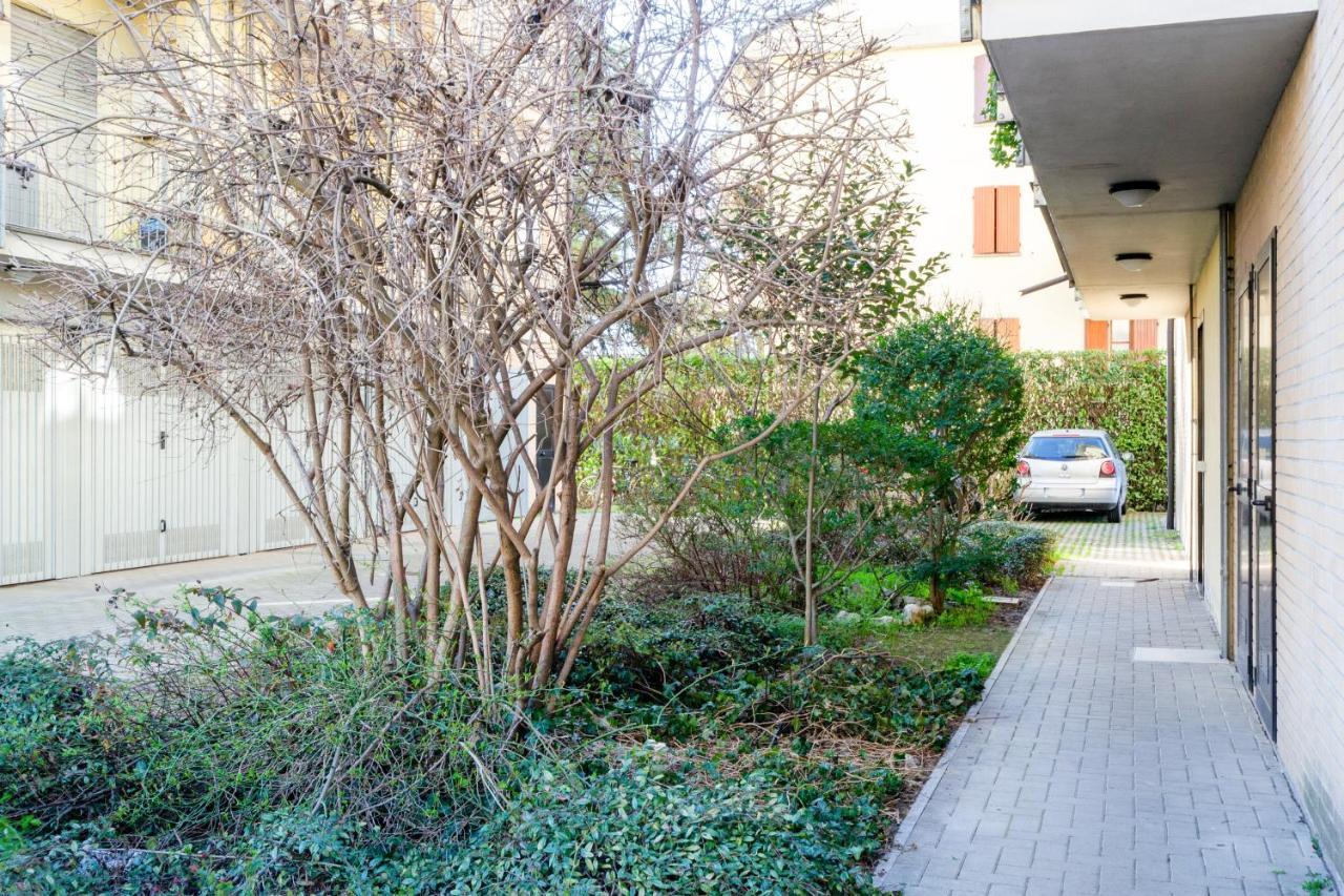 Parma Fiere Studio Con Parcheggio E Balcone Apartment Екстериор снимка